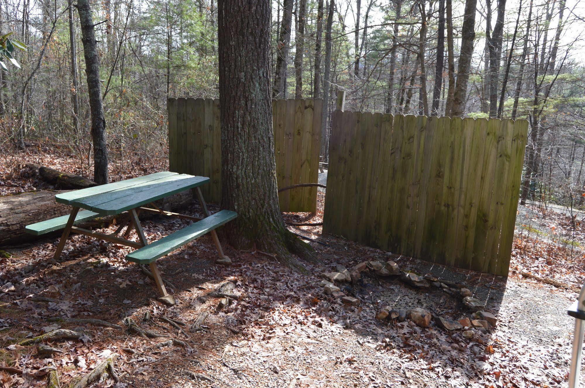 Linville Falls Campground, Rv Park, And Cabins Exterior foto