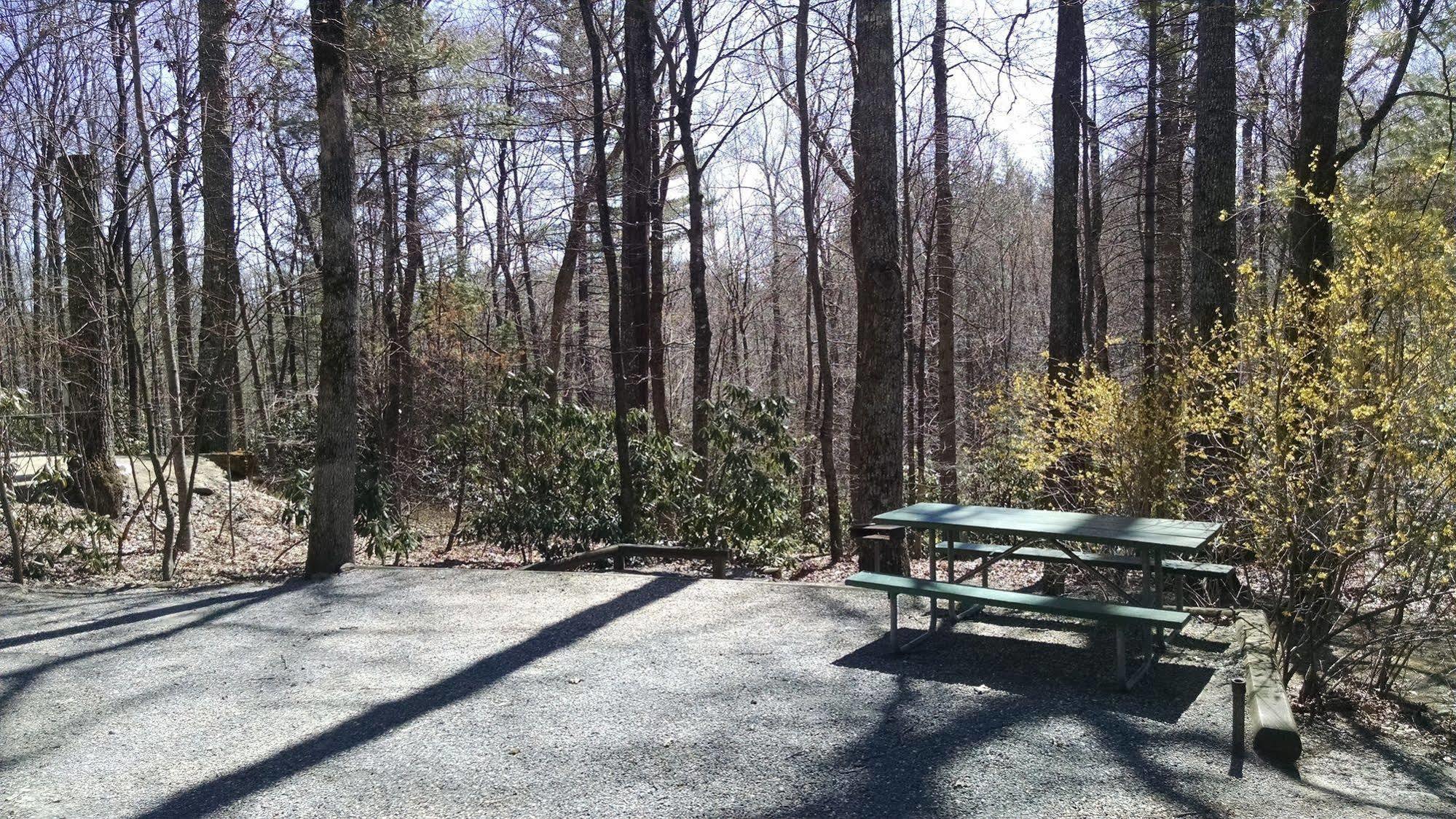 Linville Falls Campground, Rv Park, And Cabins Exterior foto