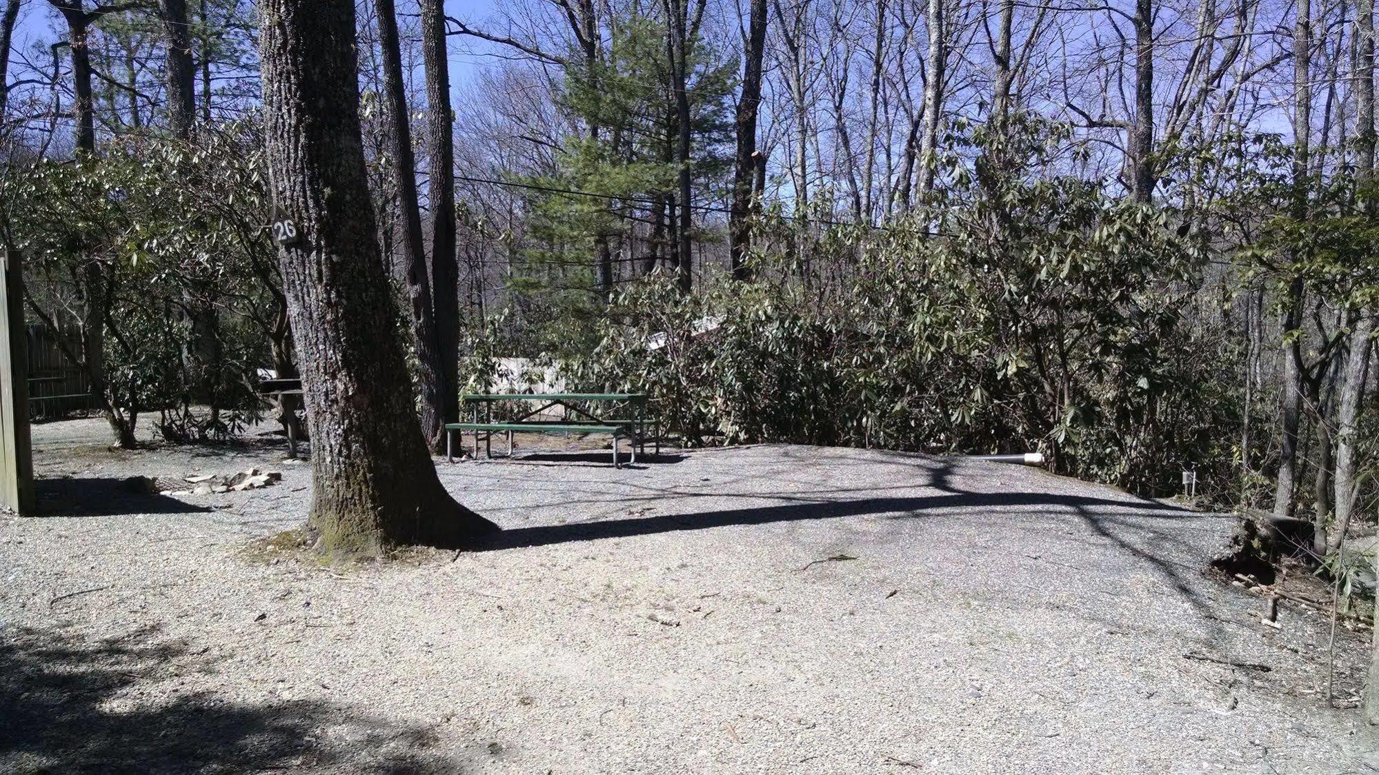 Linville Falls Campground, Rv Park, And Cabins Exterior foto
